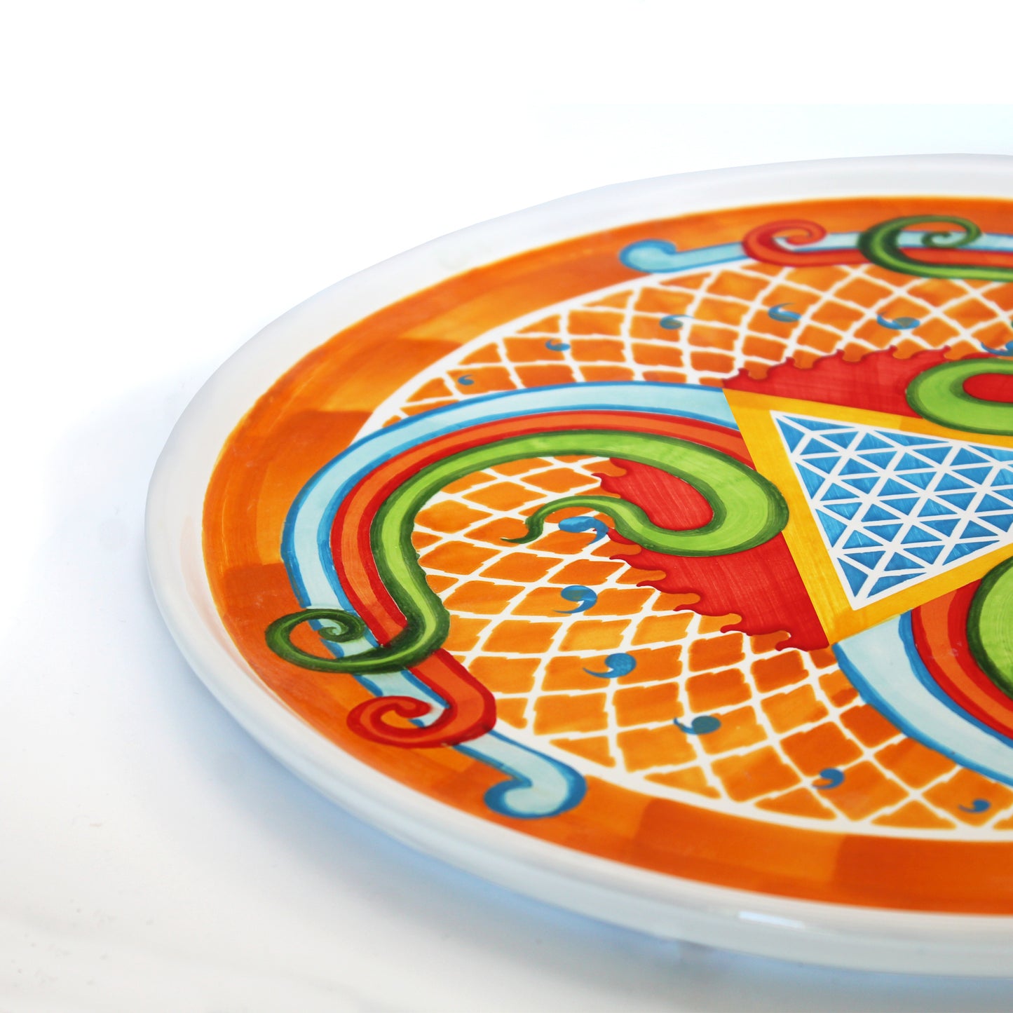 Centerpiece plate "Triskelis"
