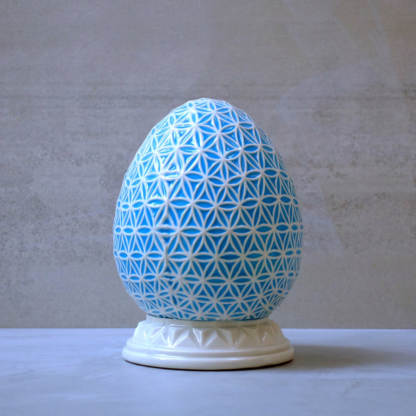 Egg Of Life, light blue sgraffito