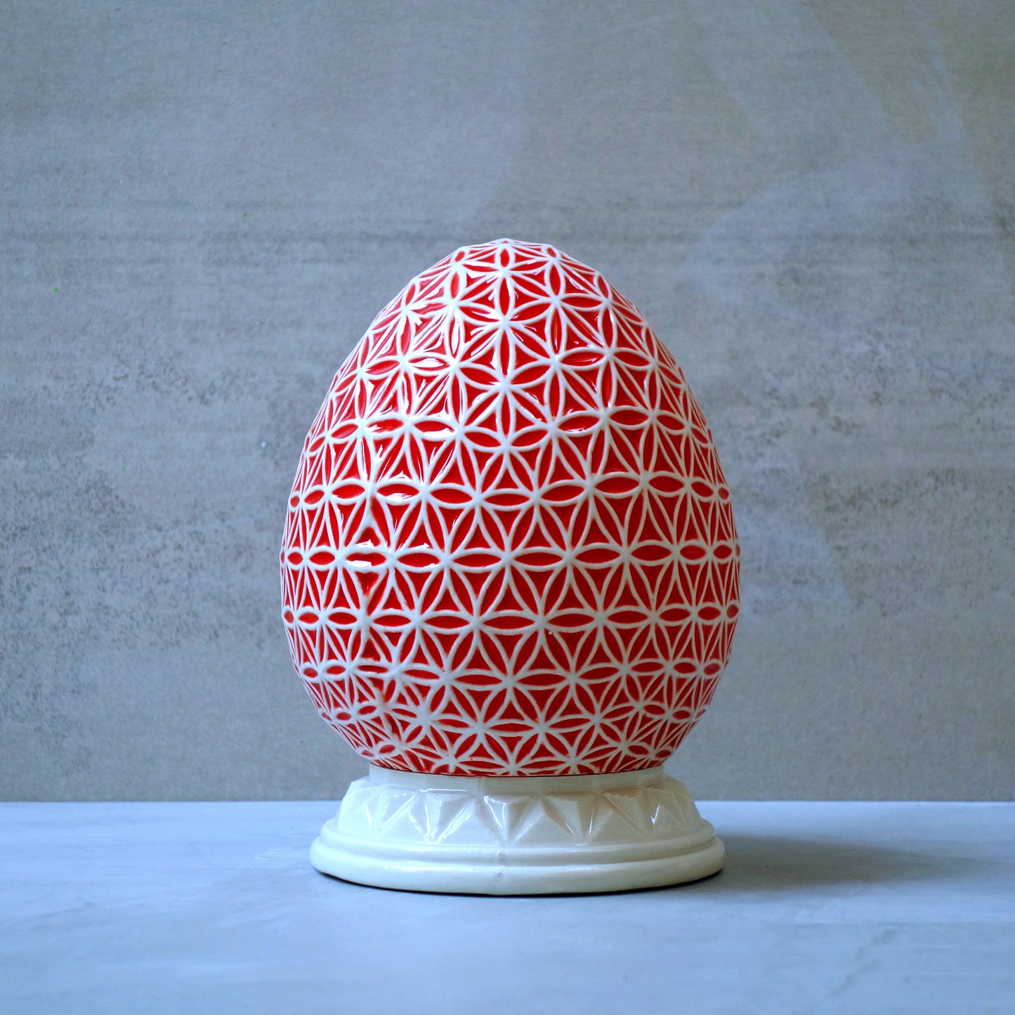 Egg Of Life, red sgraffito